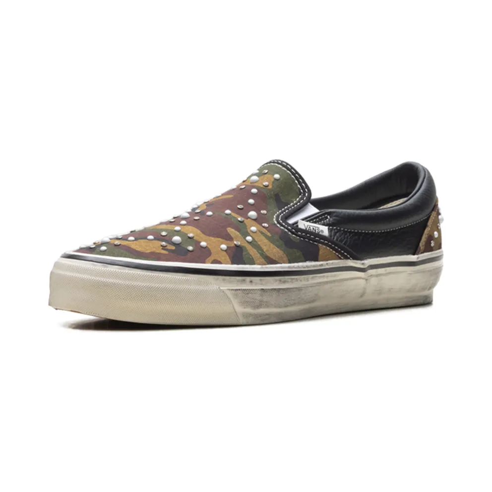 Vans LX Classic Slip-On 98 “Pearlized Pack Camo Black” (VN000D9PCAK)