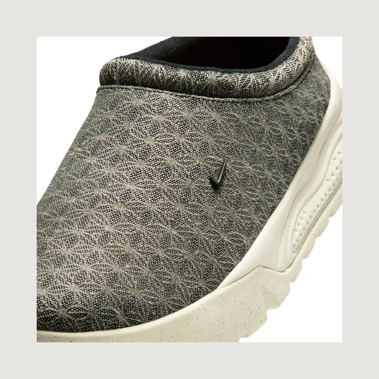 nike-acg II7402-900