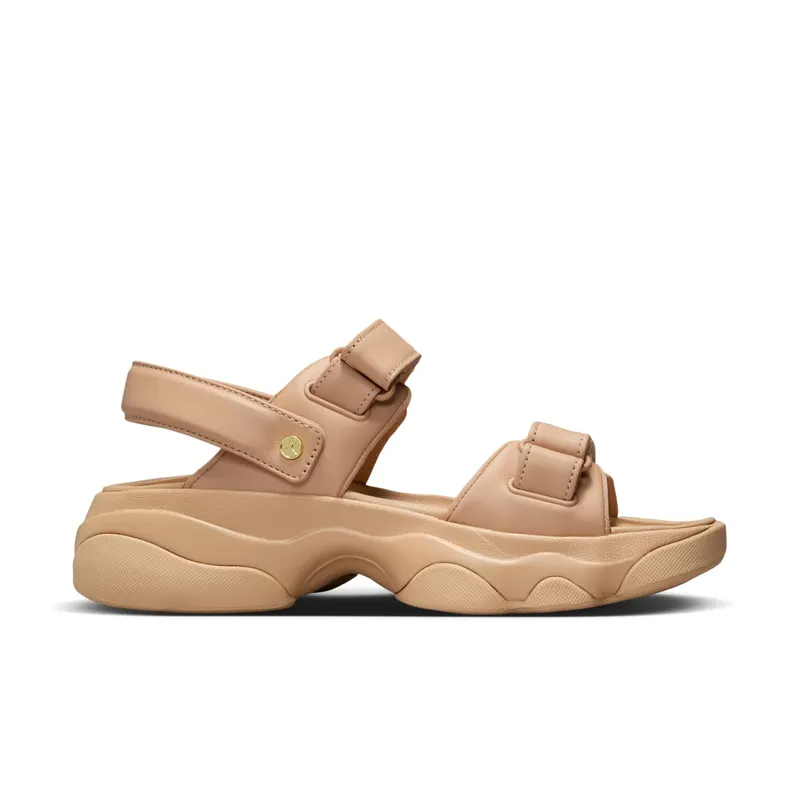 Jordan Deja Legend Medium Brown Metallic Gold (FN5036-200)