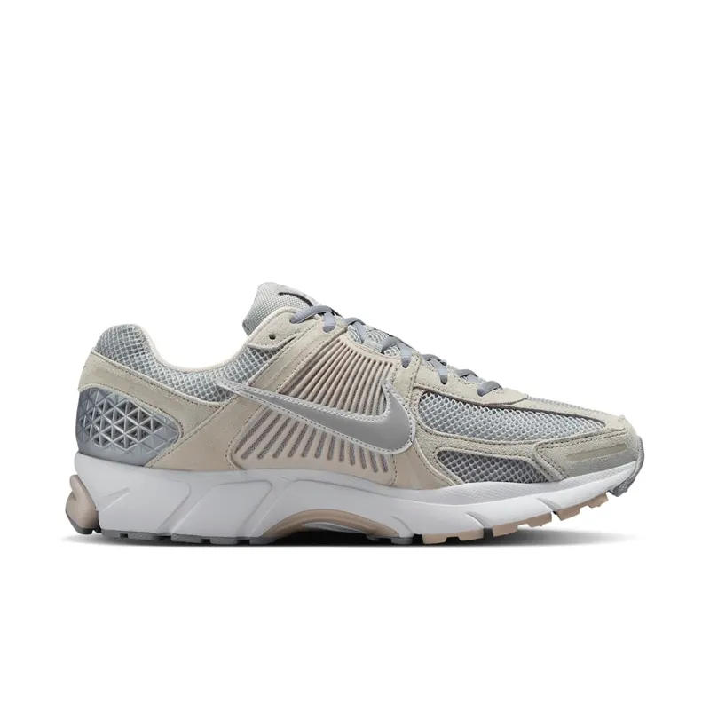 Nike Zoom Vomero 5 “Light Orewood Brown” (HF1553-101)