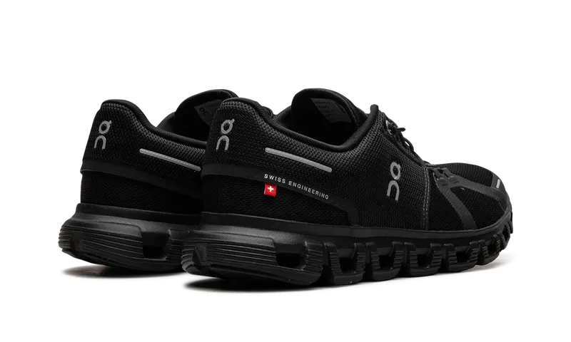 On Running Cloud 6 “Black Black” (3WF10061043)