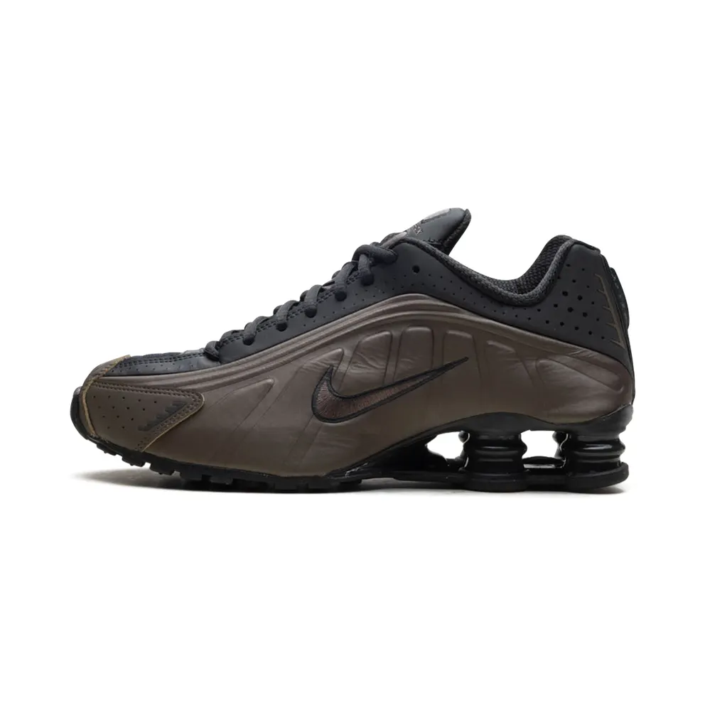 Nike Shox R4 “Ironstone Off Noir” (AR3565-007)