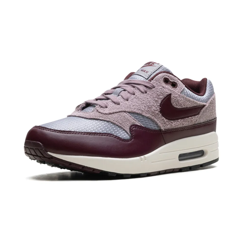 Nike Air Max 1 ESS PRM “CEMENT GREY/BURGUNDY CRUSH” (FQ7327-001)