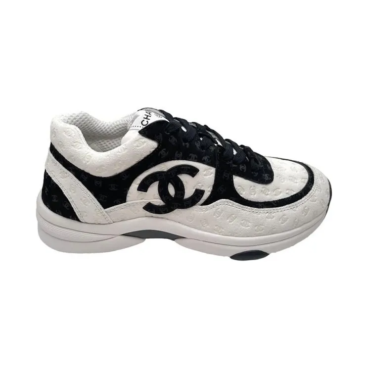 Chanel CC Embossed Logo White Black Suede (G39230 X56689 K4719)