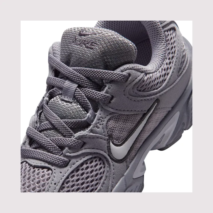 nike-v5-rnr IO1646-001