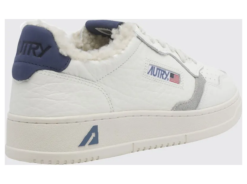 Autry Medalist Low Sneakers in Grained Leather with Shearling Lining White (AUXMNE20) (2)