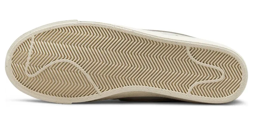 nike-blazer DO9787-100