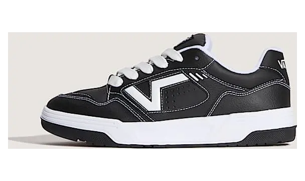 Vans – Upland “Black” (VN000D25BZW)