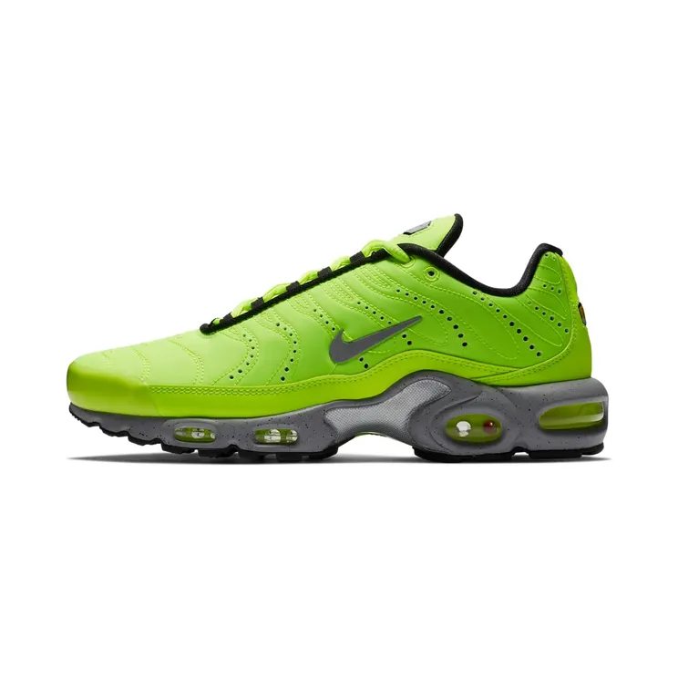 Nike Air Max Plus PRM “Volt / Wolf Grey / Black / Matte Silver” (815994-700)