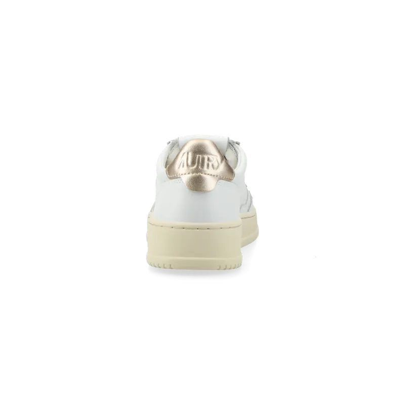 Autry Medalist Low W (White / gold) – AULWLL06