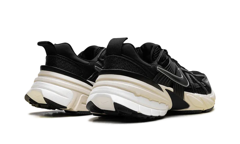 Nike V2K Run “Black Muslin” (FD0736-012)