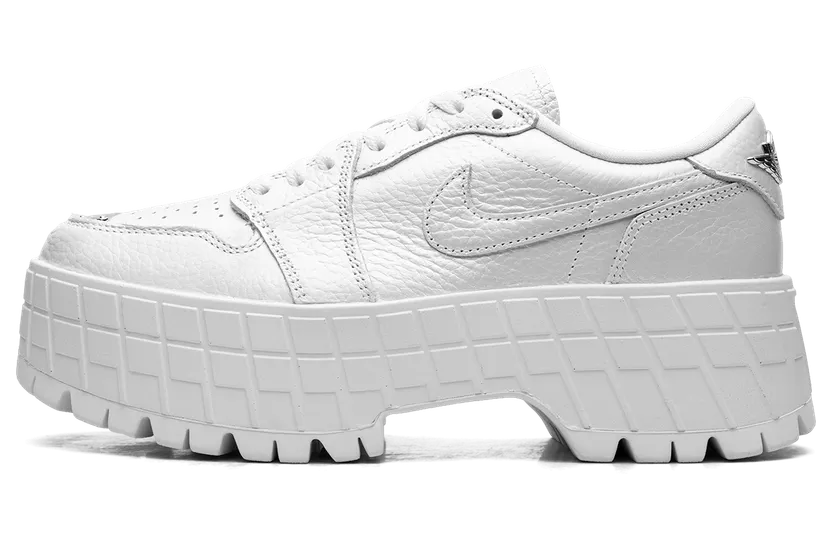 Jordan 1 Brooklyn Low “White Metallic Silver” (HF3184-100)