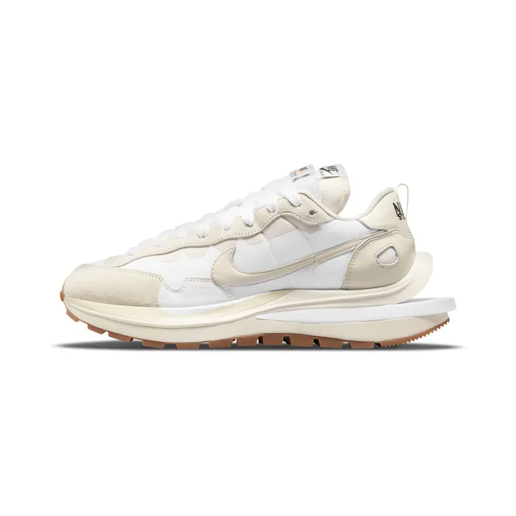 Nike x sacai Vaporwaffle Sail Gum (2021) “White / Sail” (DD1875-100)