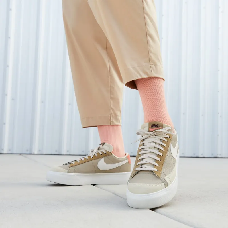Nike Blazer Low Platform SP Brown (DQ9318-200)