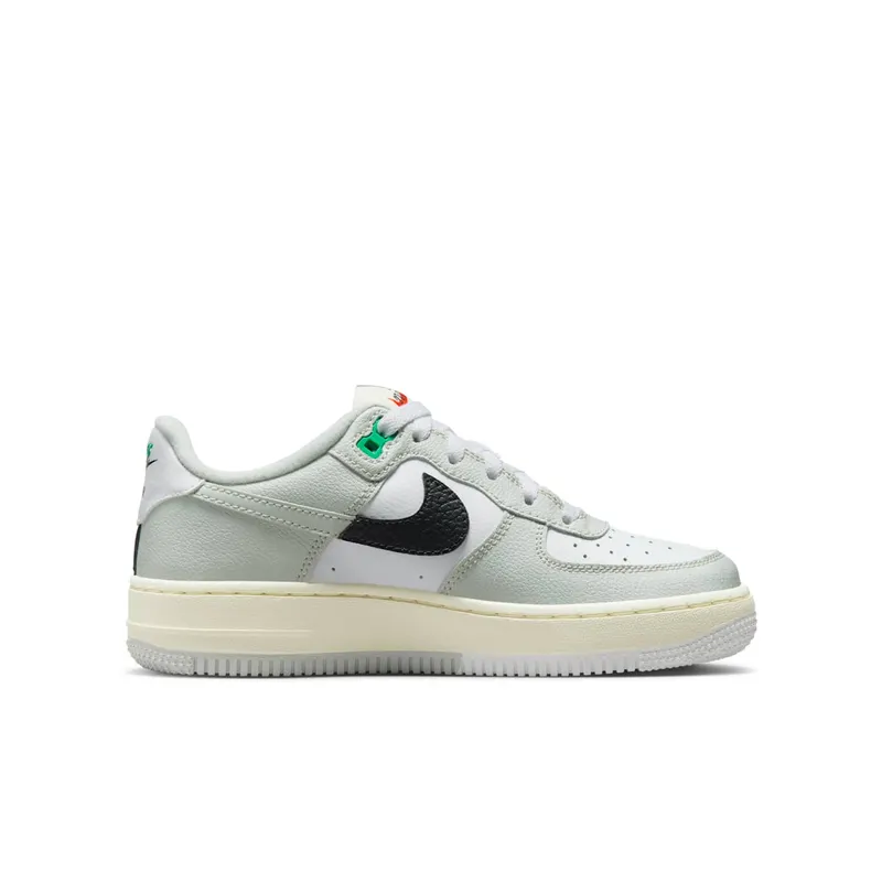 Nike Air Force 1 Low GS “Split – Light Silver” (DZ2660-001)