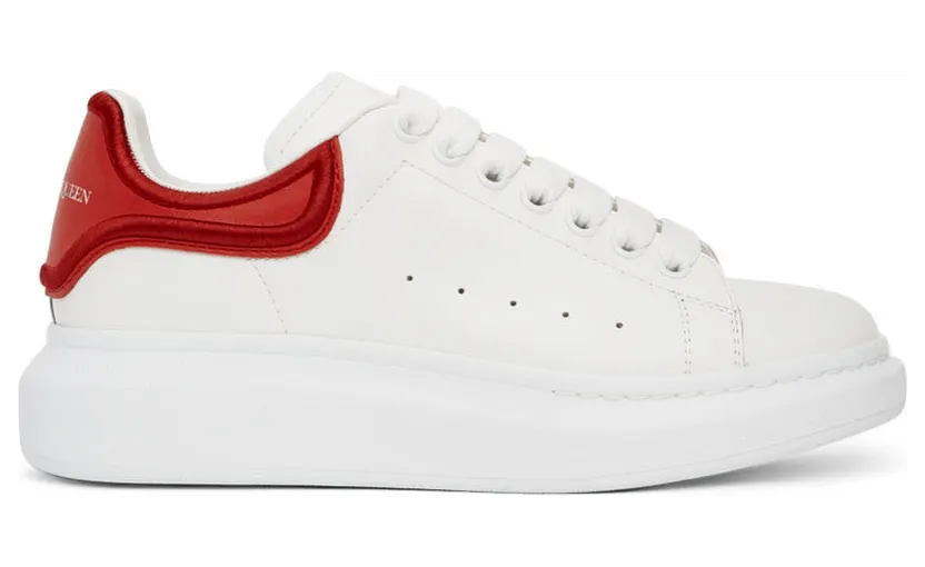 Alexander McQueen Oversized Sneaker 682396WIBN59676