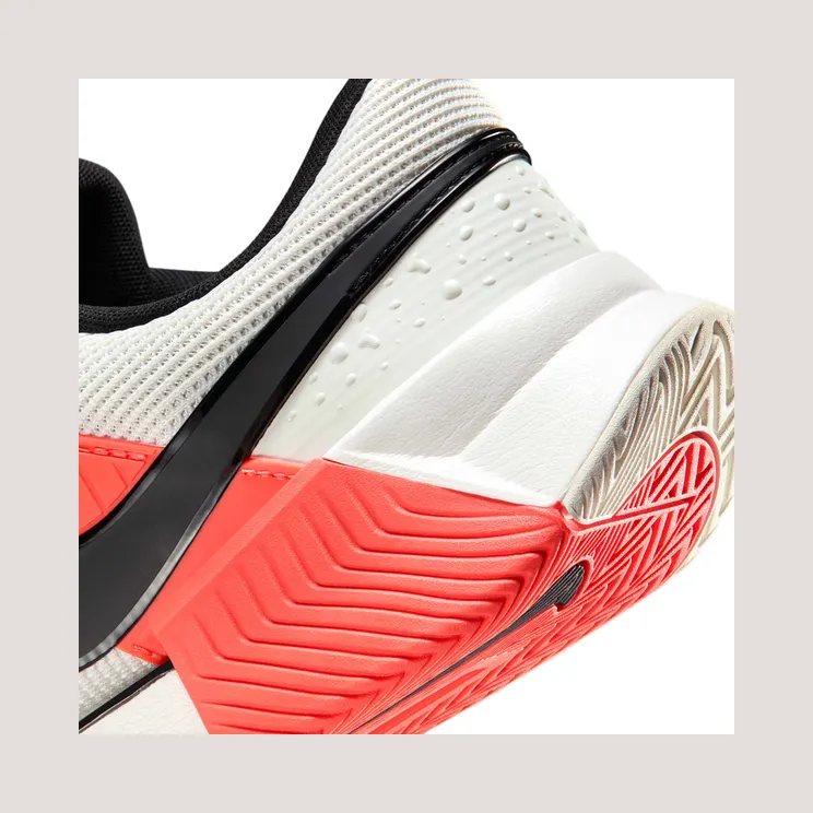 nikecourt IQ5181-100