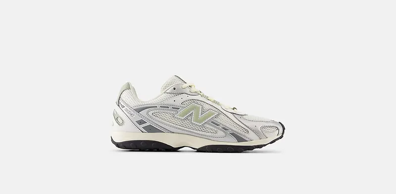 New Balance 204L “Silver Metallic / Sage Green” (U204LSWB)