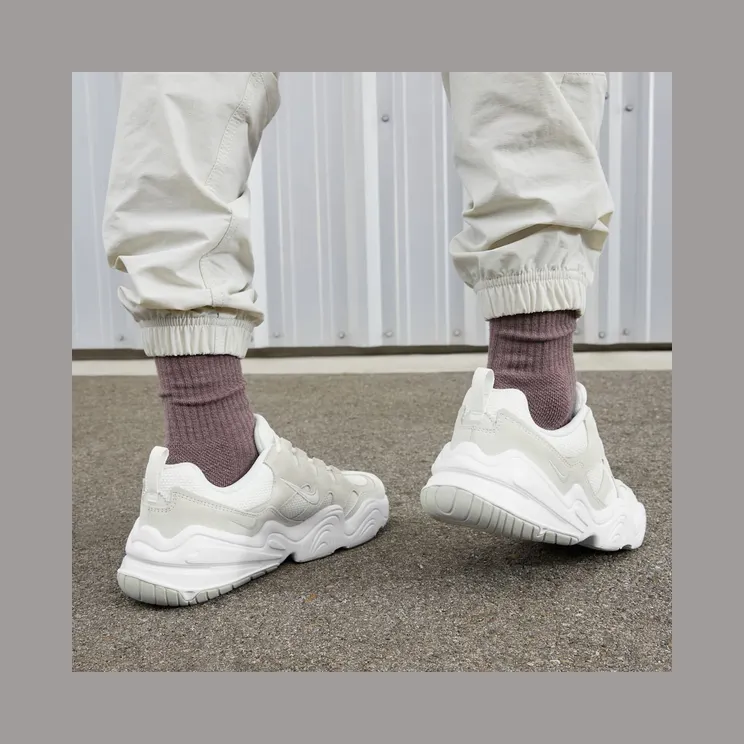nike-tech-hera FJ9532-100