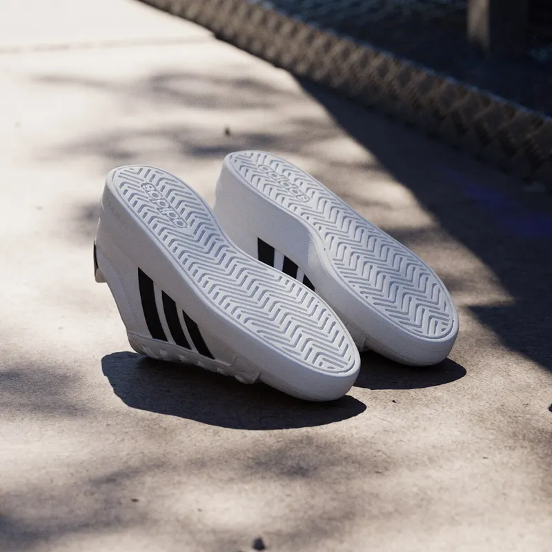 Adidas GRAND COURT 3.0 Shoes JUNIOR Cloud White / Core Black / Cloud White (JP9365)