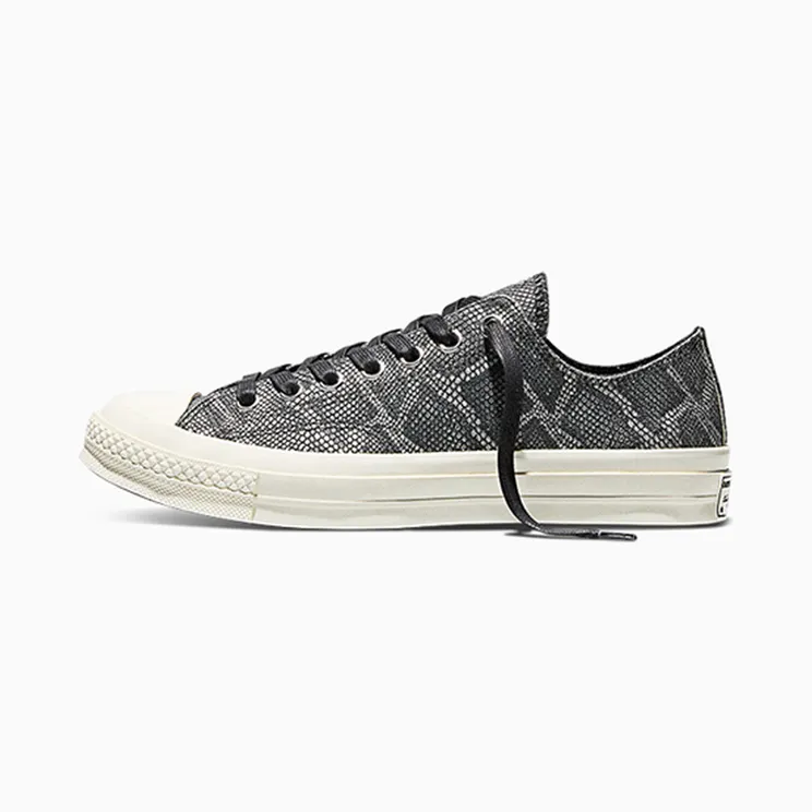 converse-chuck-taylor-all-star A16637C