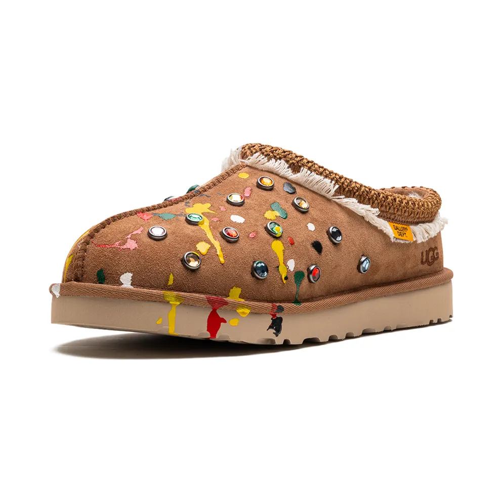 Ugg Tasman Slide “Gallery Dept. – Chestnut” (1166952-CHE)