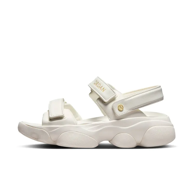 Jordan Deja Sail Metallic Gold (FN5036-100)