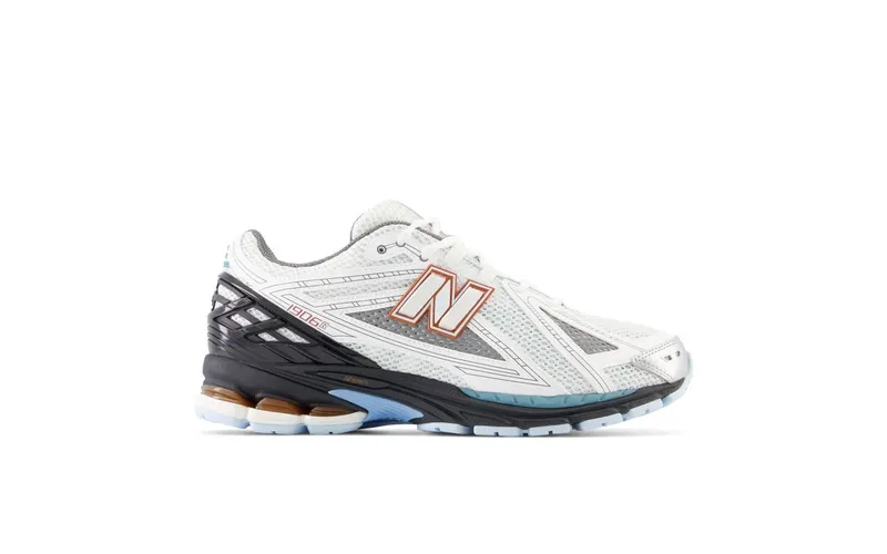 New Balance 1906R “White Black Copper” (M1906RBO)
