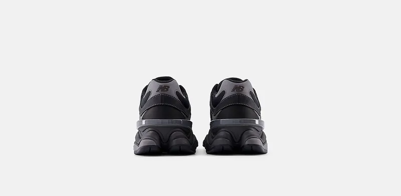New Balance 9060 “Mono Black” (U906079E)