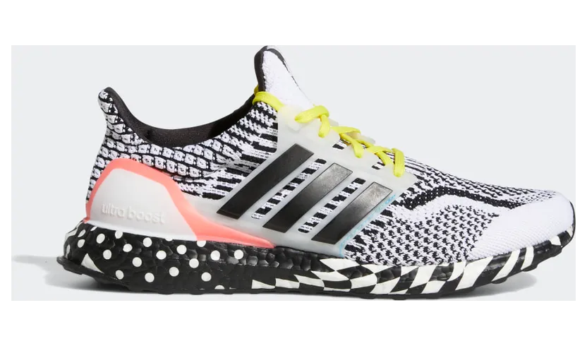 adidas Ultraboost 5 DNA Cloud White / Core Black / Turbo (GY0326)