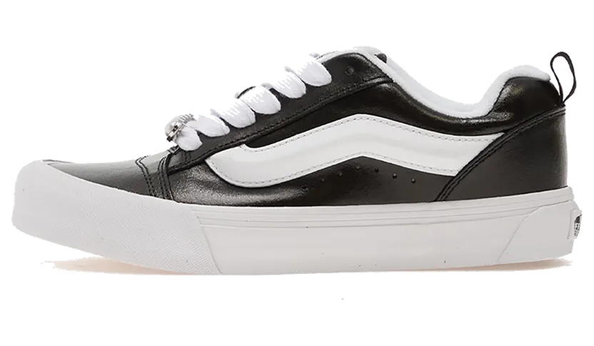 Vans Knu Skool “Metallic Leather Black” (VN000E9XCJK1)