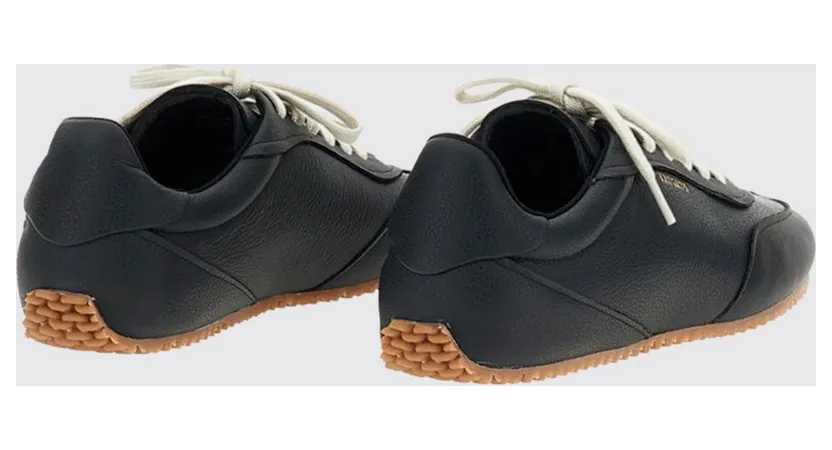 Axel Arigato Daze Runner Grained Leather Sneakers with Laminated Logo Black (F4031001) (2)