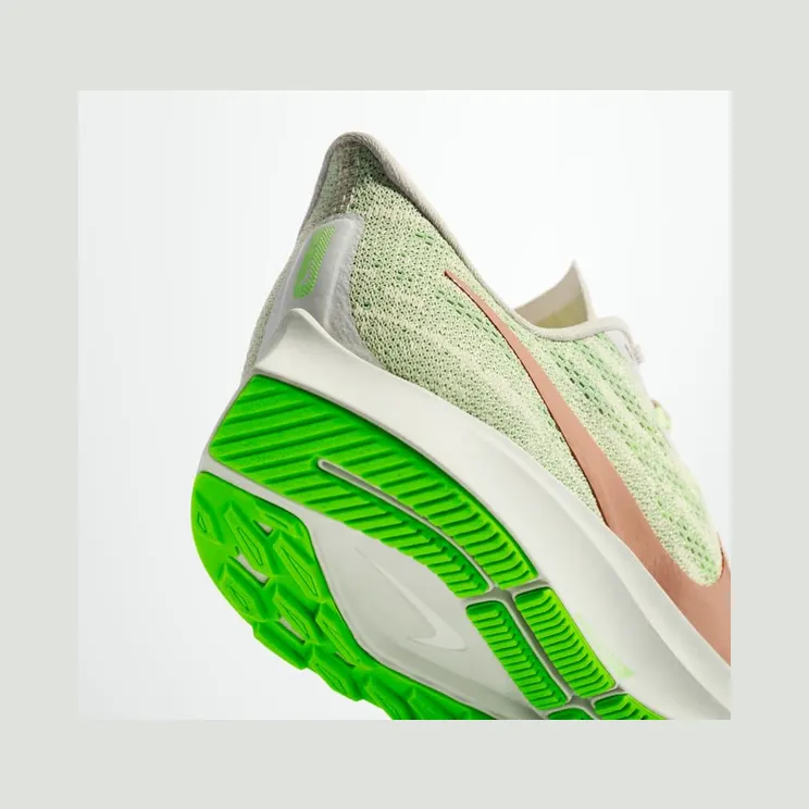 nike-air-zoom AQ2210-008