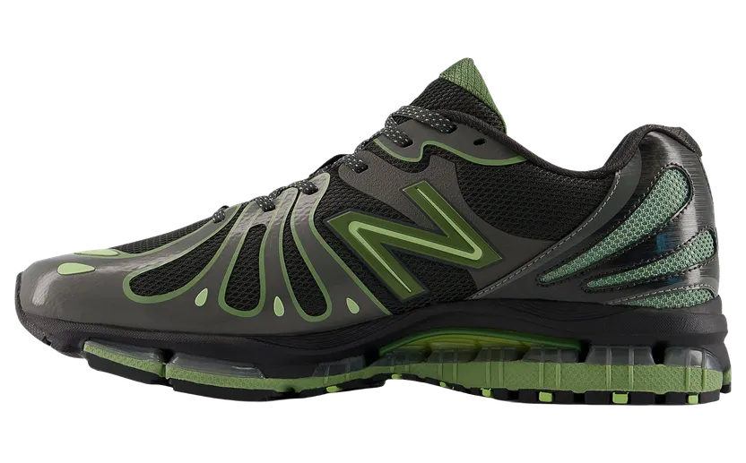 New Balance 1890 “Faded Black Utility Green”: nachtmissie-materiaal