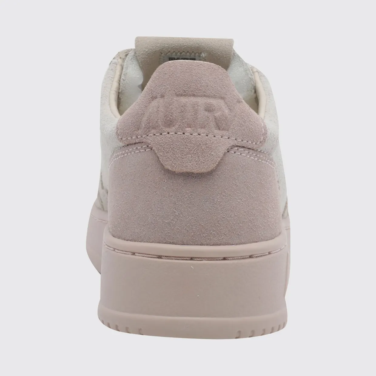 Autry Medalist Low Trainers in Smooth Calfskin with Contrast Details Pink (AULWTS36) (3)