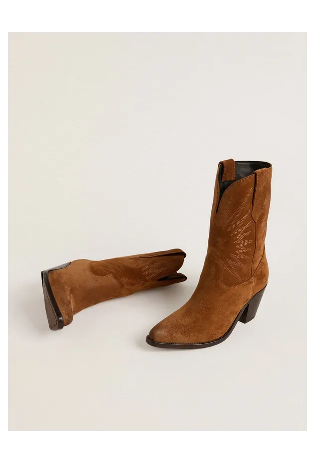 Golden Goose Low Wish Star Boots In Cognac Suede With Tone-On-Tone Embroidered Star (GWF00780.F007613.55150) (2)