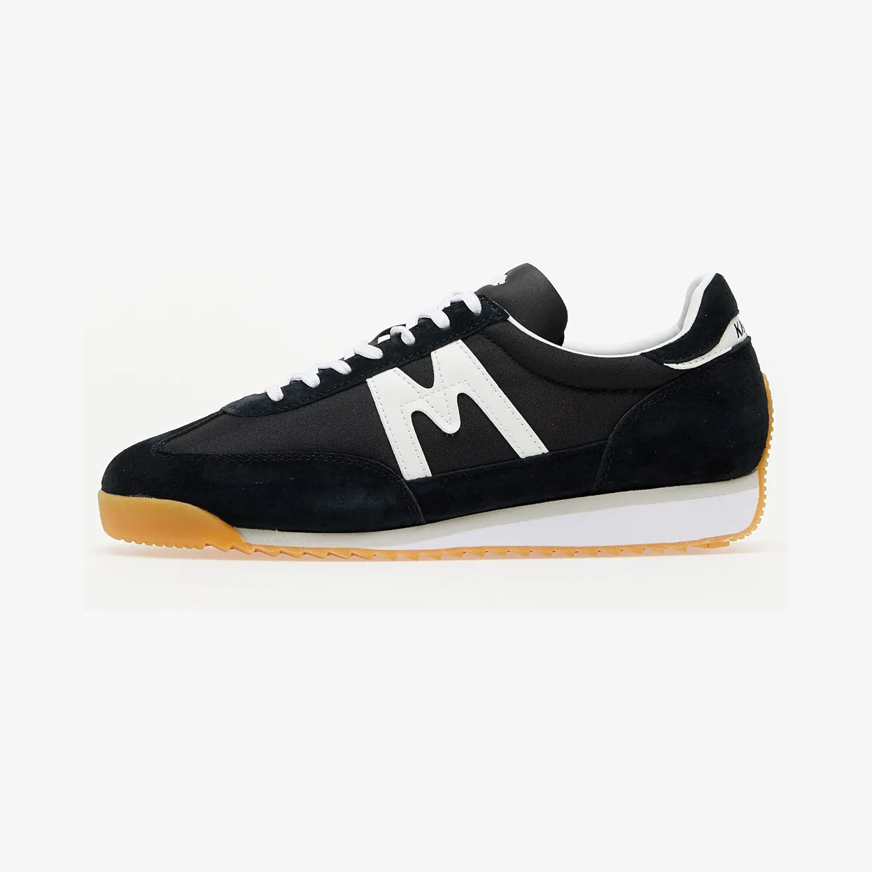 Karhu Mestari “Black / White” (F805003B)