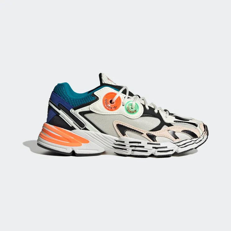 adidas Astir Off White / Core Black / Grey Six (ID9382)