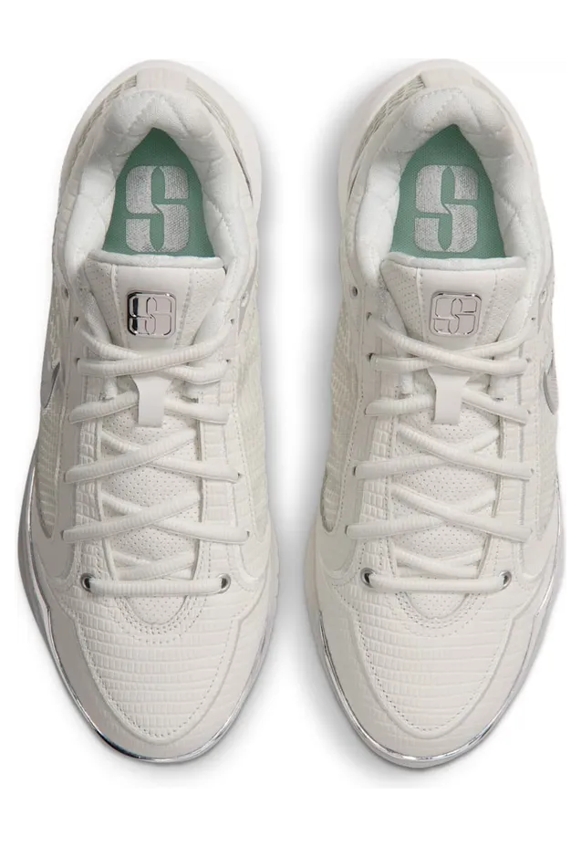 nike-sabrina IO2853-100