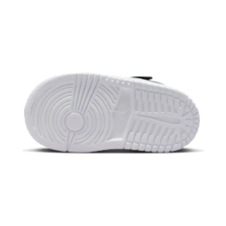 nike-free IQ6047-004