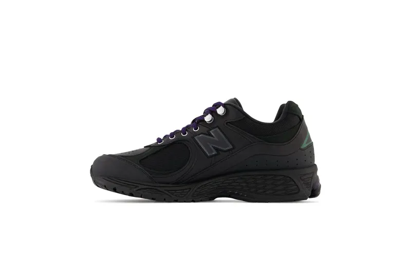 New Balance 2002R Wonderland Pack Black (M2002RWN)