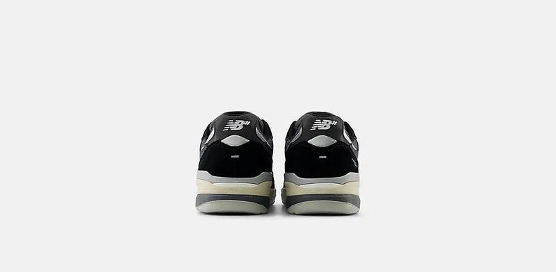 New Balance x Andrew Reynolds Numeric 933 Black Eclipse (UN933BNT)