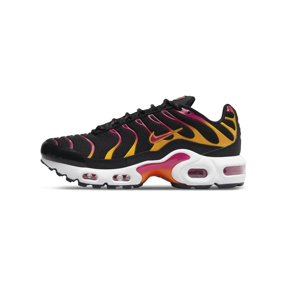 Nike Air Max Plus Older Kids’ Black (DX9264-001)