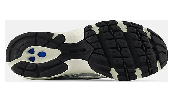 new-balance-740 U7402EL