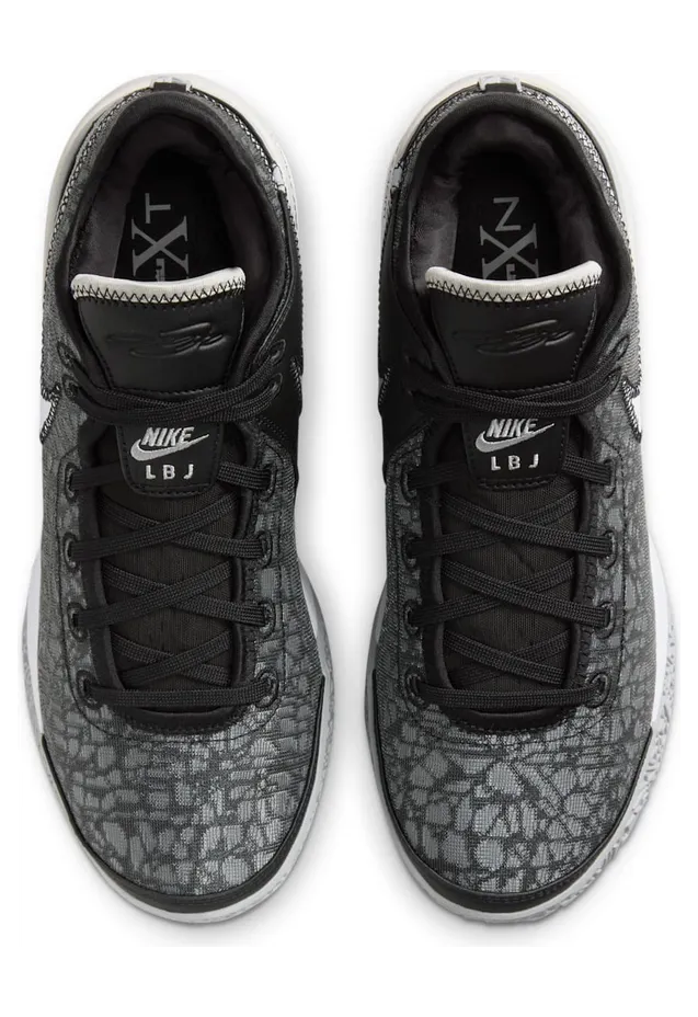 nike-zoom DR8784-005