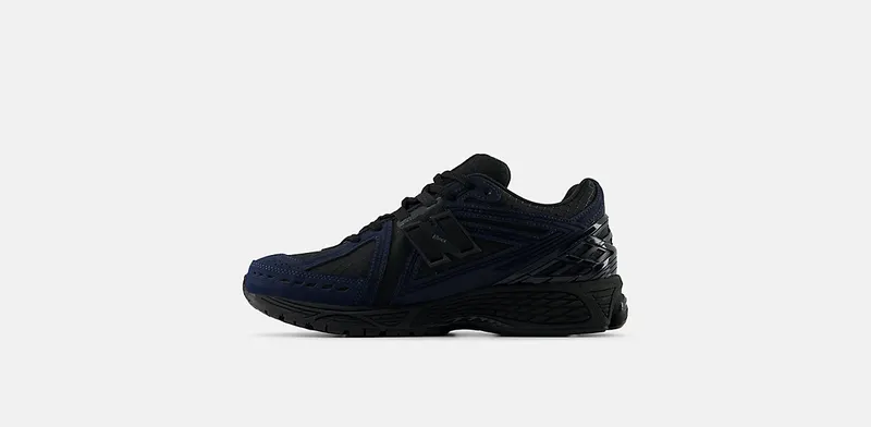 New Balance 1906R “Outerspace/Black/Black” (M1906RWE)