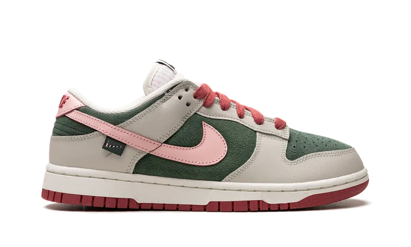 Nike DUNK LO SE “All Petals United” (FN8923-061)
