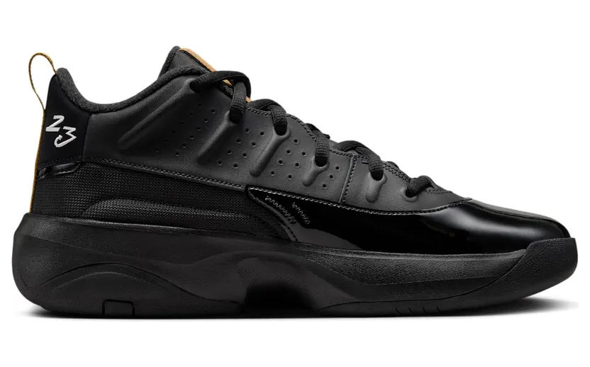 air-jordan-max-aura HQ2091-007