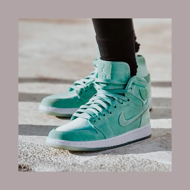 air-jordan-1 AO1847-345