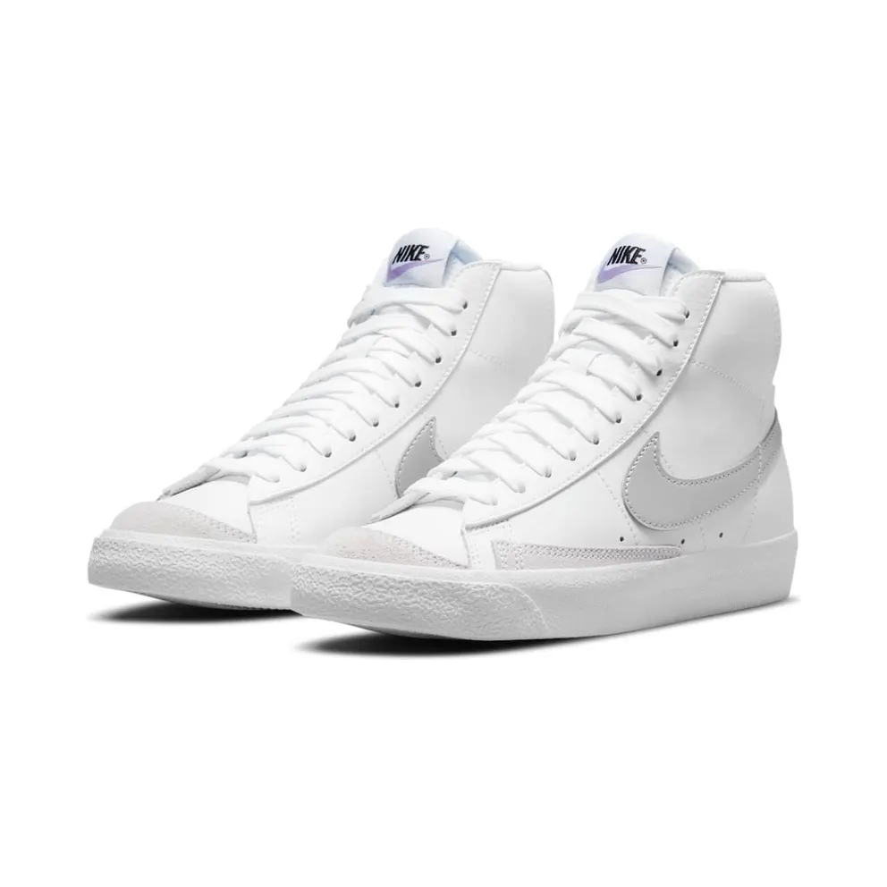 Nike Blazer Mid ’77 “White / Black / Lilac / Metallic Silver” (DA4086-101)